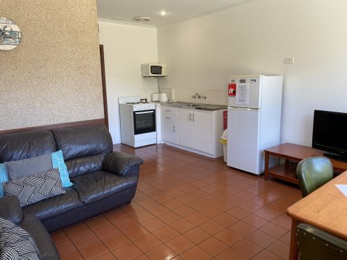 Budget - One Bedroom Holiday Unit