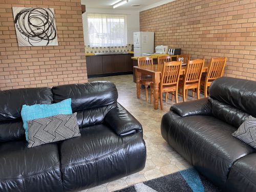 Budget - Two Bedroom Holiday Unit
